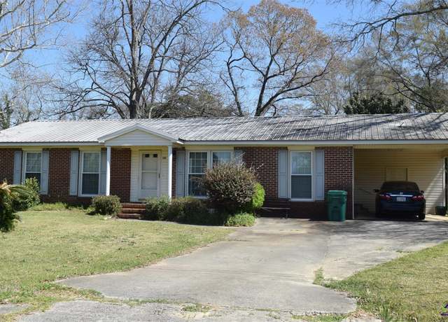 Property at 112 Lake Dr, Warner Robins, GA 31088, 3 beds, 1.5 baths