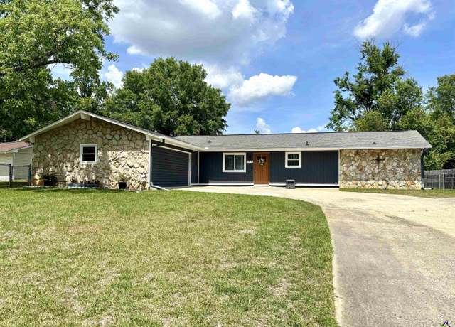 Property at 107 Sonny Dr, Warner Robins, GA 31093, 3 beds, 2 baths