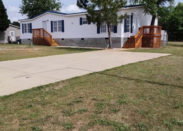 Property at 228 Hanover Dr, Byron, GA 31008, 3 beds, 2 baths