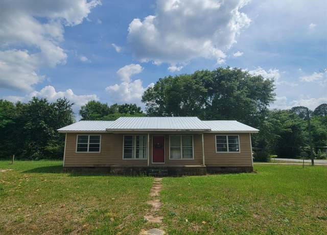 Property at 86 North St, Hawkinsville, GA 31036, 2 beds, 2 baths