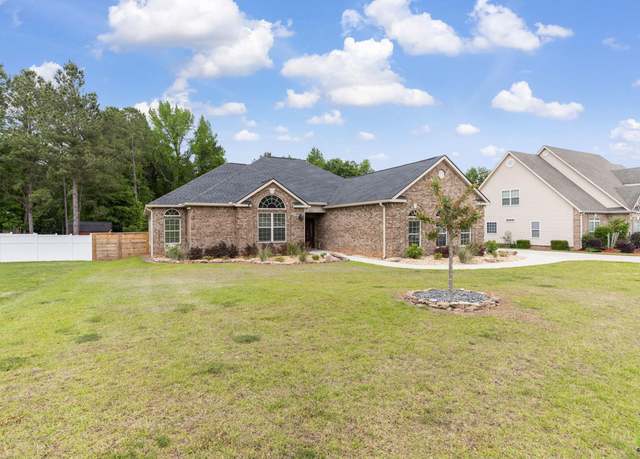 Property at 303 Collins Estates Ave, Warner Robins, GA 31028, 3 beds, 2.5 baths