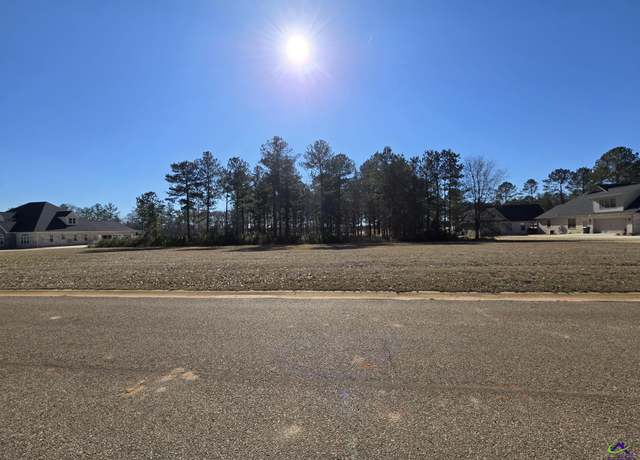 Property at 119 Canter Dr Dr, Perry, GA 31069
