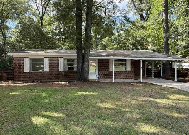 Property at 215 Oregon Trl, Warner Robins, GA 31093, 3 beds, 1.5 baths