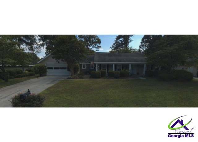 Property at 306 Cedar Ridge Dr, Warner Robins, GA 31088, 3 beds, 2 baths