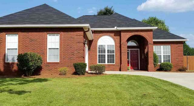Photo of 702 Loudon Hill Dr, Warner Robins, GA 31088