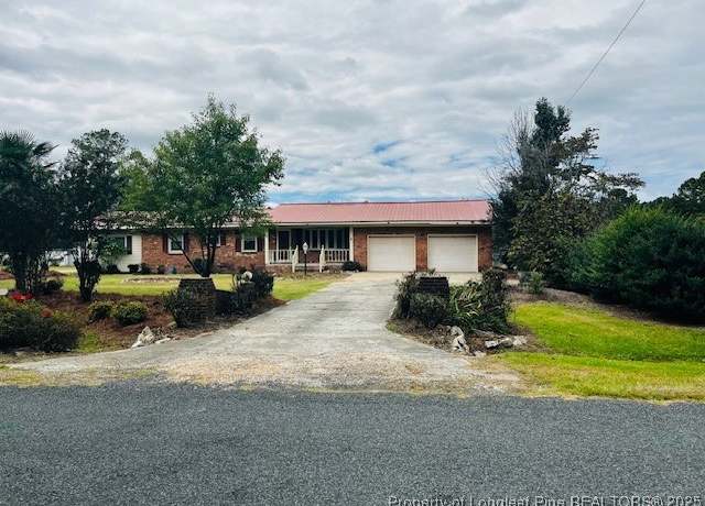 Property at 4141 Locks Creek Church Rd, Fayetteville, NC 28312, 4 beds, 2.5 baths