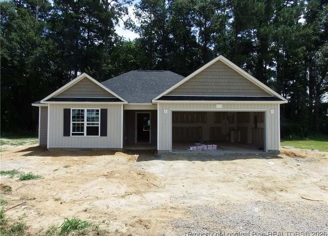 Property at 1930 Bulldog Ln, Hope Mills, NC 28348, 3 beds, 2 baths