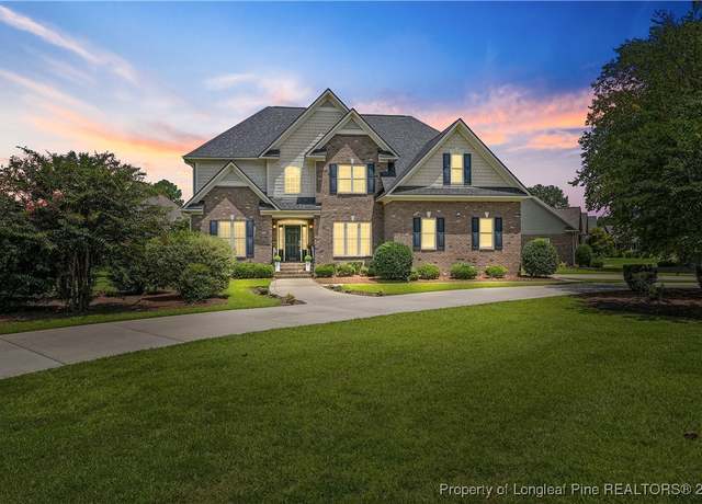 Property at 305 St Martins Pl, Fayetteville, NC 28311, 5 beds, 4 baths