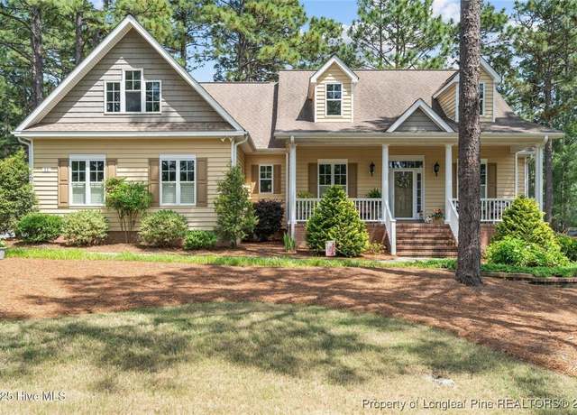 Property at 11 Brunswick Ln, Pinehurst, NC 28374, 4 beds, 3.5 baths