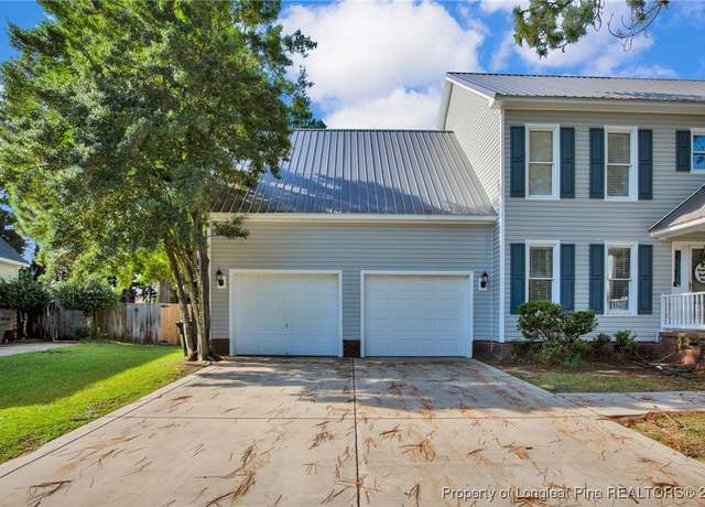 Property at 6656 Kodiak Dr, Fayetteville, NC 28304, 4 beds, 2.5 baths