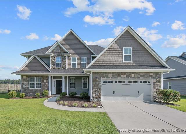 Property at 117 Kodiak Cir, Raeford, NC 28376, 4 beds, 3.5 baths