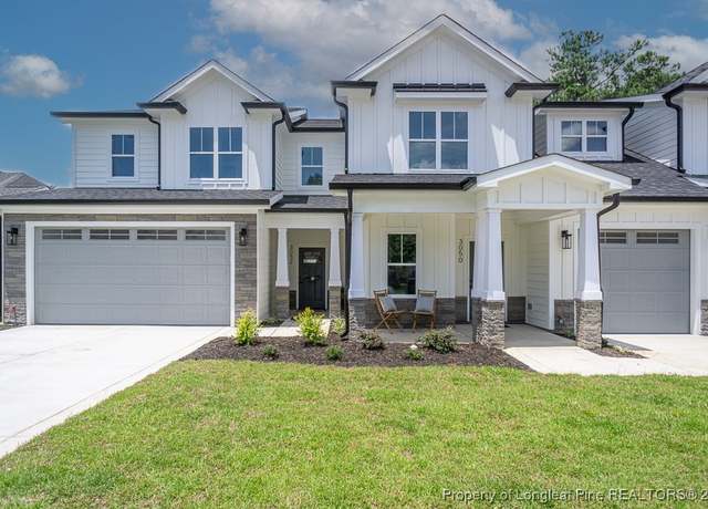 Property at 3027 Candlelight Dr, Fayetteville, NC 28311, 3 beds, 2.5 baths