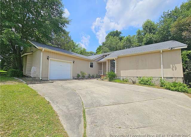 Property at 918 Dandridge Dr, Fayetteville, NC 28303, 3 beds, 2 baths
