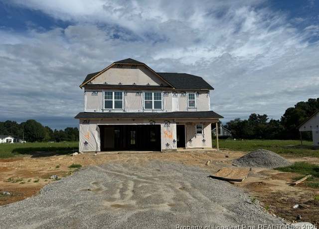 Property at 82 Boston River Dr, Dunn, NC 28334, 4 beds, 2.5 baths