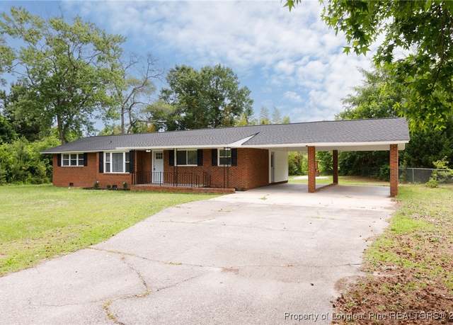 Property at 408 Harril Cir, Spring Lake, NC 28390, 4 beds, 3 baths