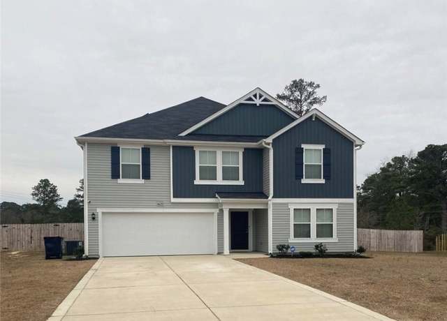 Property at 4671 Revelstroke Rd, Hope Mills, NC 28348, 5 beds, 3 baths