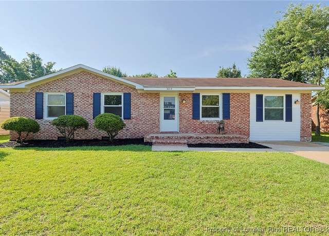 Property at 3213 Old Oak Ln, Hope Mills, NC 28348, 3 beds, 2 baths