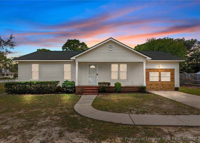 Property at 3546 Ireland Dr, Hope Mills, NC 28348, 3 beds, 2 baths