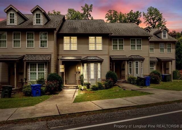 Property at 427 Georgetown Cir, Fayetteville, NC 28314, 3 beds, 2.5 baths
