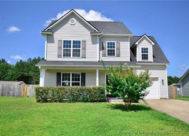 Property at 479 Broad Dr, Raeford, NC 28376, 4 beds, 2.5 baths