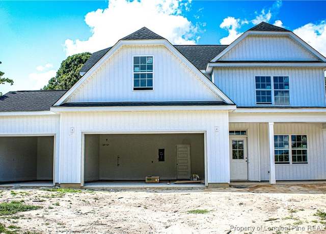 Property at 7202 Manassas St, Fayetteville, NC 28304, 4 beds, 3 baths