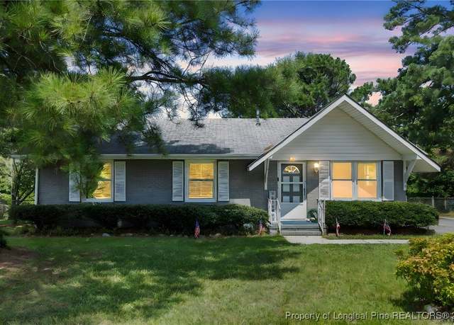 Property at 4020 Welmont Dr, Fayetteville, NC 28304, 4 beds, 2 baths