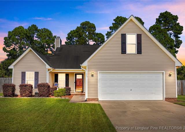 Property at 596 S Buckeye Dr, Raeford, NC 28376, 3 beds, 2 baths