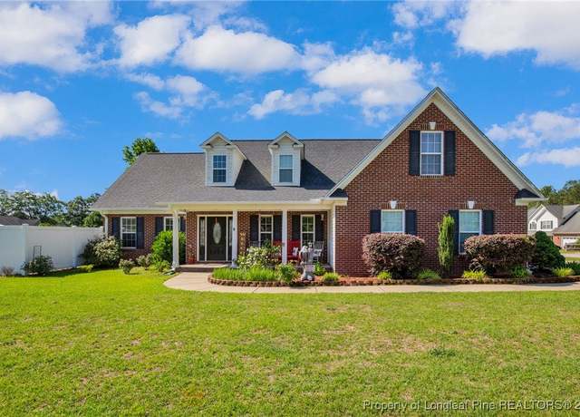 Property at 115 Water Wood Ct, Raeford, NC 28376, 4 beds, 2.5 baths