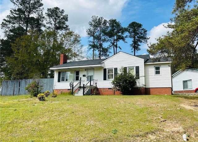 Property at 103 Lamont St, Raeford, NC 28376, 3 beds, 2 baths