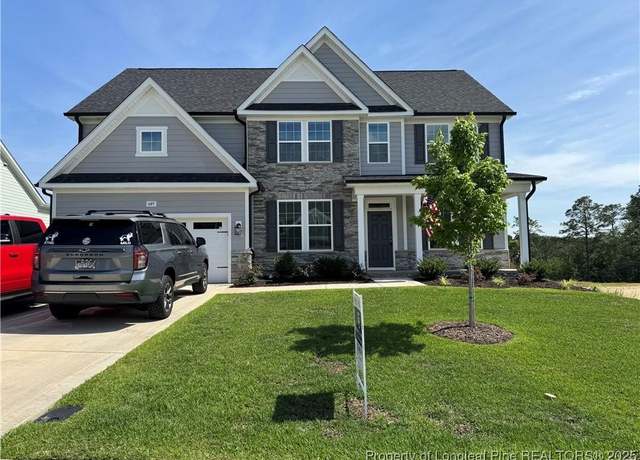 Property at 649 Cresswell Moor Way, Fayetteville, NC 28311, 5 beds, 4 baths