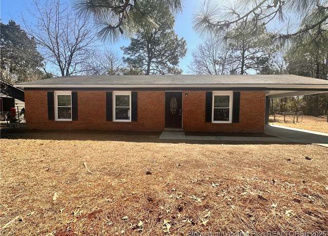Property at 6549 Amanda Dr, Fayetteville, NC 28304, 4 beds, 1.5 baths