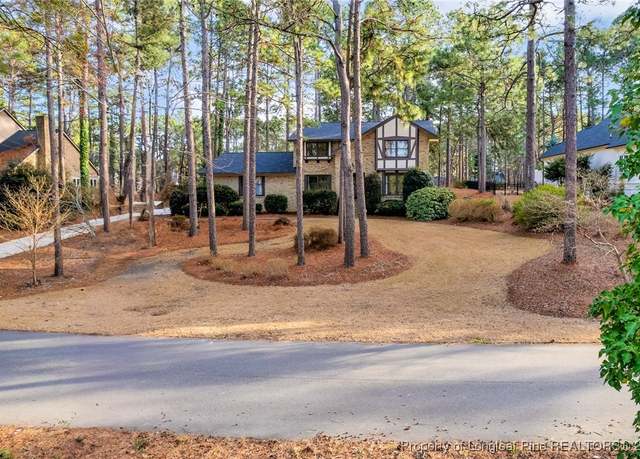 Property at 6821 Thames Dr, Fayetteville, NC 28306, 4 beds, 3 baths