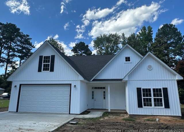 Property at 1361 7th St SE, Lumberton, NC 28358, 3 beds, 2 baths