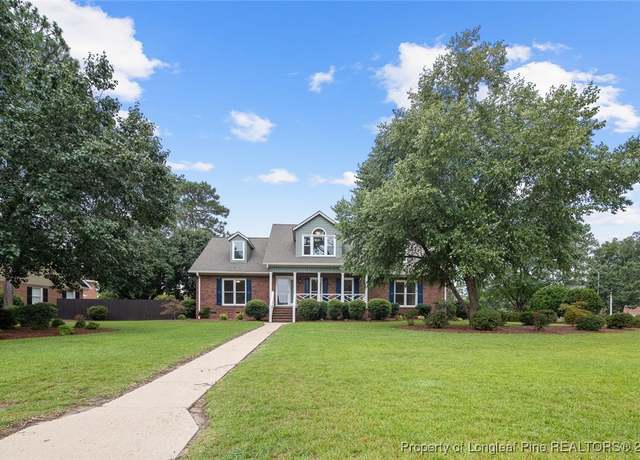 Property at 2800 Selhurst Dr, Fayetteville, NC 28306, 5 beds, 4 baths