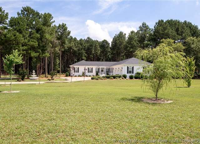 Property at 1408 Parker Memorial Rd, Clinton, NC 28328, 3 beds, 2.5 baths