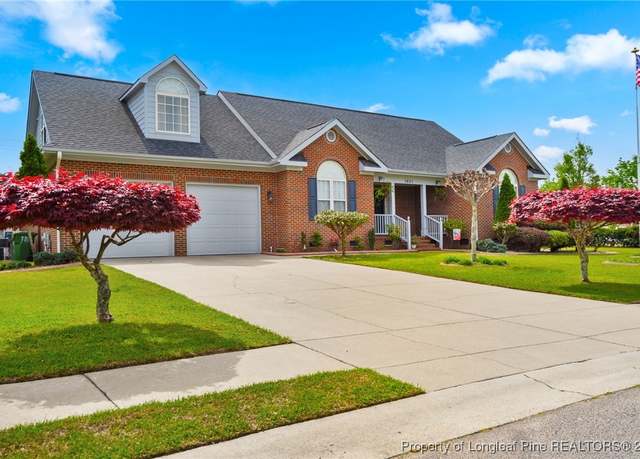 Property at 3621 Harrisburg Dr, Fayetteville, NC 28306, 5 beds, 4 baths