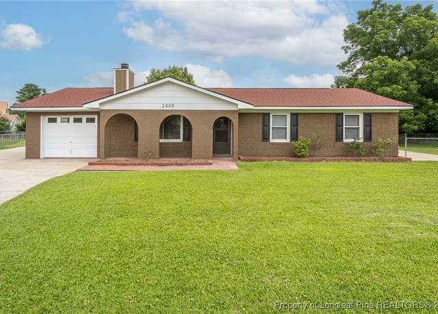 Property at 2408 Crabtree Ct, Fayetteville, NC 28304, 4 beds, 1.5 baths