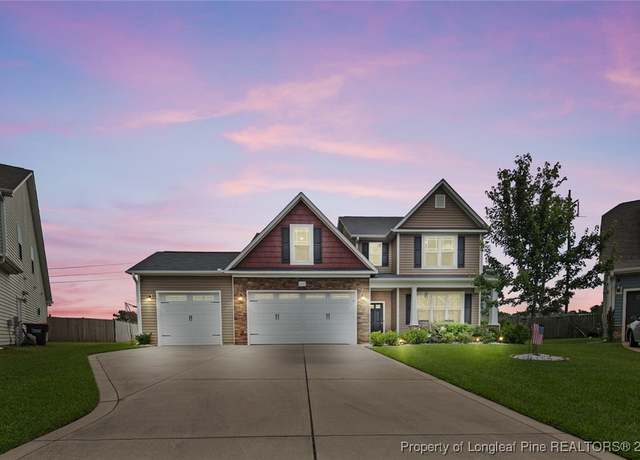 Property at 1413 Amen Ct, Hope Mills, NC 28348, 4 beds, 2.5 baths