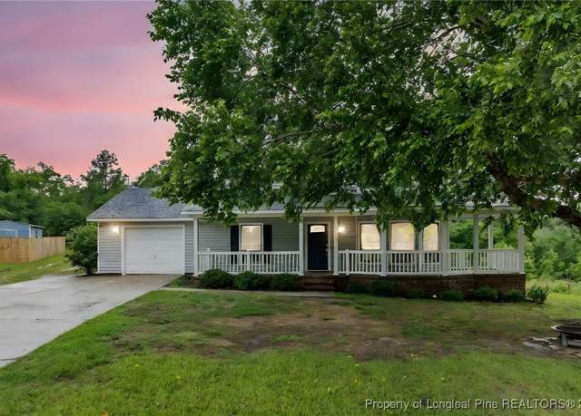 Property at 6241 Hedingham Dr, Hope Mills, NC 28348, 3 beds, 2.5 baths