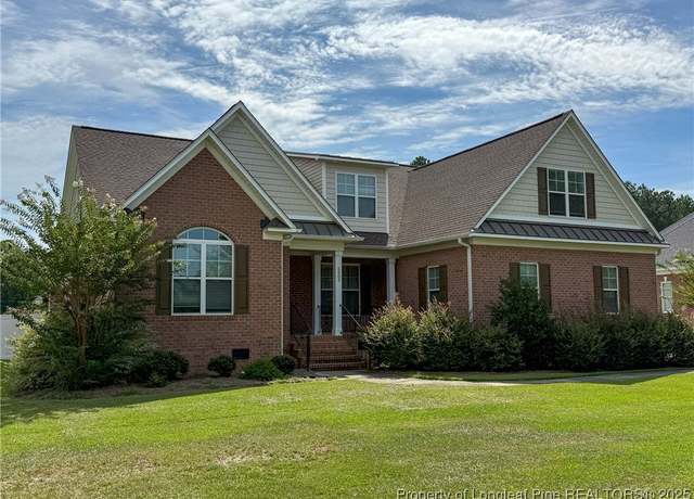 Property at 5503 White Oak Dr, Lumberton, NC 28358, 5 beds, 3 baths