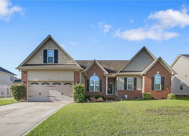 Property at 3811 Briargate Ln, Fayetteville, NC 28314, 3 beds, 2 baths