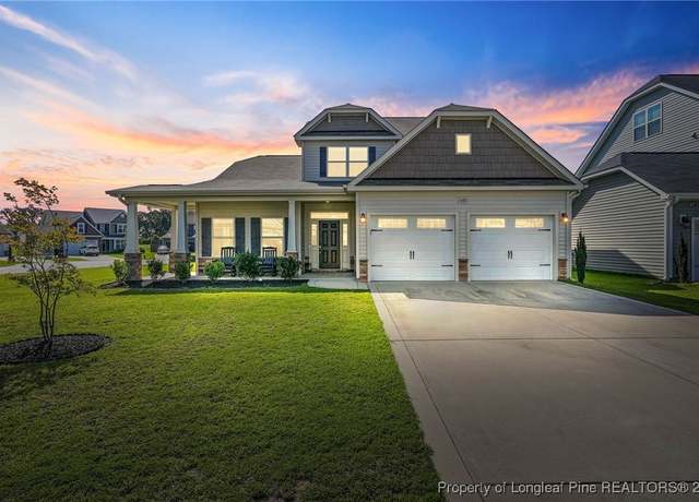 Property at 1688 Man O War Dr, Hope Mills, NC 28348, 4 beds, 2.5 baths
