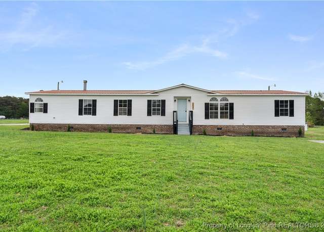 Property at 2048 Towncrier Dr, Kinston, NC 28504, 4 beds, 2.5 baths