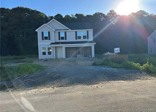 Property at 5805 Panther Dr, Hope Mills, NC 28348, 4 beds, 2.5 baths