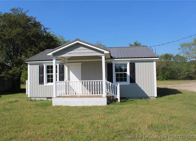 Property at 734 W Prospect Ave, Raeford, NC 28376, 3 beds, 2 baths