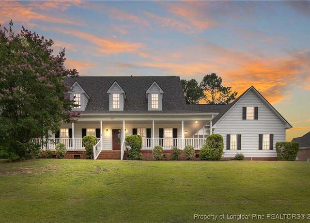 Property at 7716 Dundennon Dr, Fayetteville, NC 28306, 3 beds, 2.5 baths
