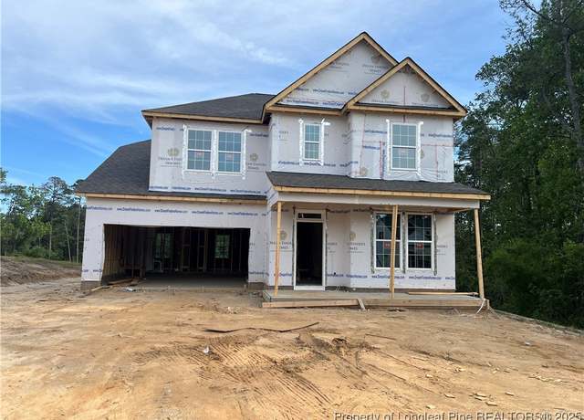 Property at 657 Cresswell Moor Way, Fayetteville, NC 28311, 4 beds, 3 baths