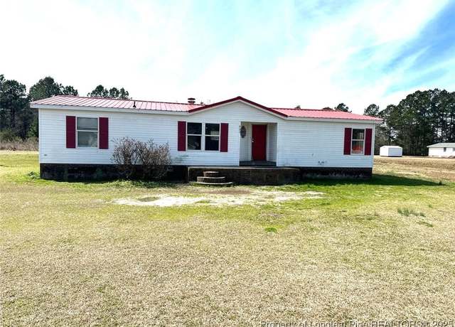 Property at 809 Makay Ct, Hope Mills, NC 28348, 3 beds, 2 baths