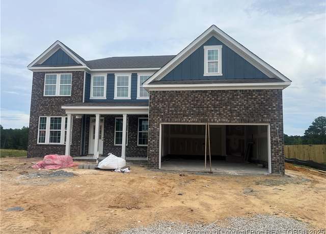 Property at 637 Cresswell Moor Way, Fayetteville, NC 28311, 4 beds, 2.5 baths