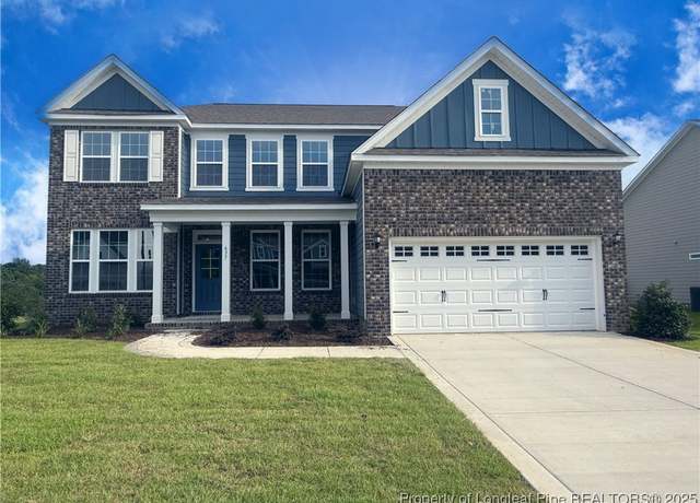 Property at 637 Cresswell Moor Way, Fayetteville, NC 28311, 4 beds, 2.5 baths